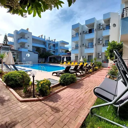 Summer Rose Apartment *