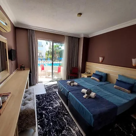 Summer Rose Apartment Side